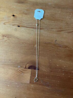 Handmade Gold-colored chain necklace w/flower-shaped connector Made in USA 18"
